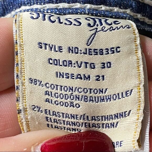 Miss Me | Factory Distressed Cropped Jeans - Picture 5 of 9